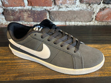 Load image into Gallery viewer, Nike SB Zoom Tennis Classic black/white
