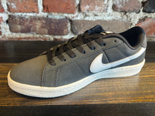 Load image into Gallery viewer, Nike SB Zoom Tennis Classic black/white
