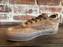Load image into Gallery viewer, Vans skate Safe Low chocolate
