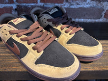 Load image into Gallery viewer, Nike SB Dunk Low Pro Lt. Brown/black
