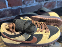 Load image into Gallery viewer, Nike SB Dunk Low Pro Lt. Brown/black
