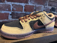 Load image into Gallery viewer, Nike SB Dunk Low Pro Lt. Brown/black
