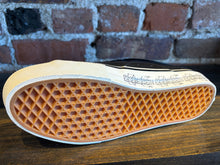 Load image into Gallery viewer, Vans Skate AVE Classic x FA black leather
