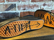 Load image into Gallery viewer, Vans Skate Chukka Atiba black/black
