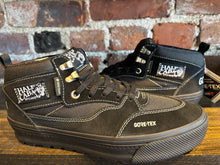 Load image into Gallery viewer, Vans Half Cab Gore-Tex black/black

