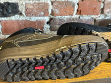 Load image into Gallery viewer, Vans Half Cab Gore-Tex black/black
