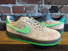 Load image into Gallery viewer, Nike Sb Air Force 1 SE cool grey/court green
