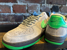 Load image into Gallery viewer, Nike Sb Air Force 1 SE cool grey/court green
