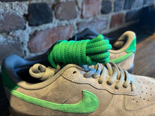 Load image into Gallery viewer, Nike Sb Air Force 1 SE cool grey/court green
