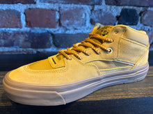 Load image into Gallery viewer, Vans Skate Half Cab Wafflecup Cordura brown
