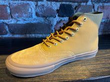 Load image into Gallery viewer, Vans Authentic High Cordura brown
